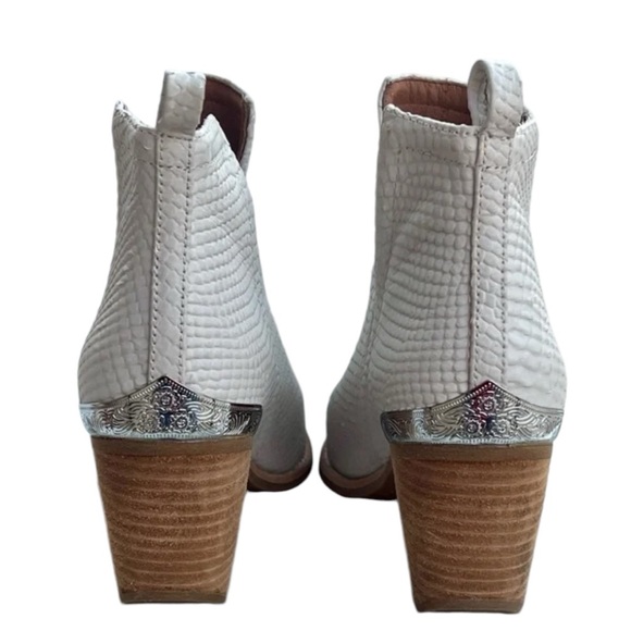 Jeffrey Campbell Cromwell White Snake Embossed Ankle Western Booties Size 7 - Picture 4 of 8